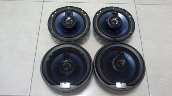 ลำโพง 6" Kenwood แกนร่วมสามทาง(3way) ยกชุด 4 ตัว สวยๆถูกๆ