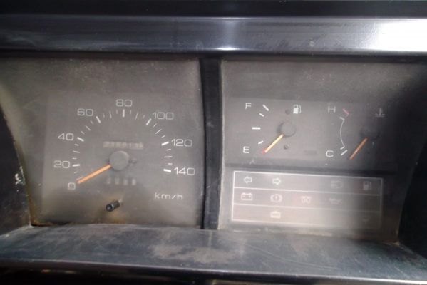 ISUZU NKR 88แรง ปี34 เกรีย์ยาว ISUZU NKR 88แรง ปี34 เกรีย์ยาว