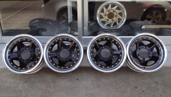 ขายล้อ 3 ชิ้นแท้ ขอบ 15x7 ET0 6/139.7 ประมูลจากญี่ปุ่นครับ