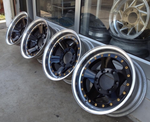 ขายล้อ 3 ชิ้นแท้ ขอบ 15x7 ET0 6/139.7 ประมูลจากญี่ปุ่นครับ