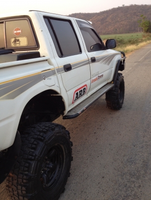 ขายอีกรอบ TOYOTA LN 106 4ประตู 4WD