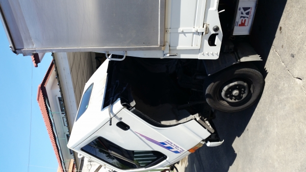 ISUZU  NQR หัวการ์ตูน