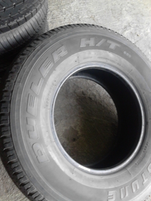 ขอบ 15    255/70R15 BRIDGE STONE DUELER H/T 689 ชุด 4 เส้น   TEL.081-427-3941