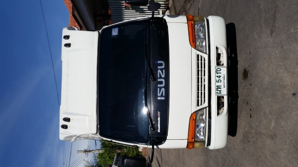 ISUZU  NQR หัวการ์ตูน