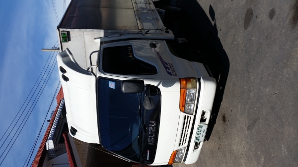 ISUZU  NQR หัวการ์ตูน