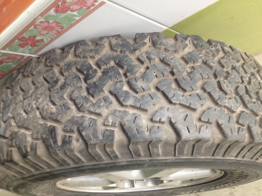 ขายล้อดีแม็ก ขอบ  16 ยาง bf  245-75   ราคา 1500