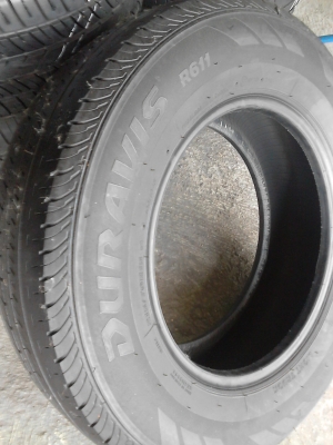 215/70R15 BRIDGESTONE DURAVIS R611 มีชุด 4 เส้น  TEL.081-427-3941