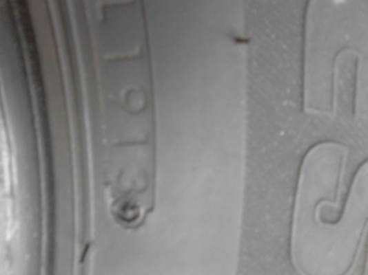 215/70R15 BRIDGESTONE DURAVIS R611 มีชุด 4 เส้น  TEL.081-427-3941