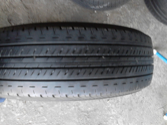 215/70R15 BRIDGESTONE DURAVIS R611 มีชุด 4 เส้น  TEL.081-427-3941