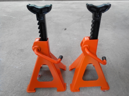 ขาตั้งรถยนต์สามขา ขาตั้งรถยนต์สามขา