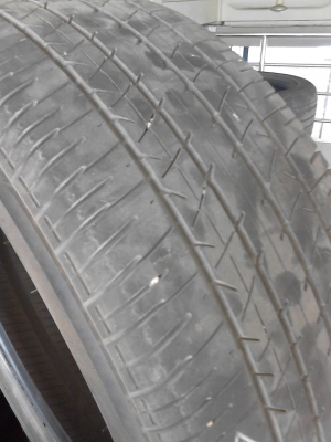 215/55R17  BRIDGESTONE TURANZA ER33  มีชุด 4 เส้น โทร.081-427-3941