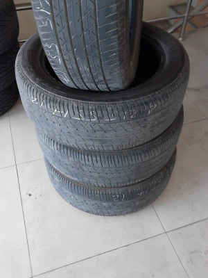 215/55R17  BRIDGESTONE TURANZA ER33  มีชุด 4 เส้น โทร.081-427-3941