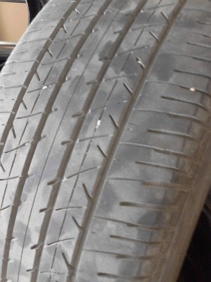 215/55R17  BRIDGESTONE TURANZA ER33  มีชุด 4 เส้น โทร.081-427-3941