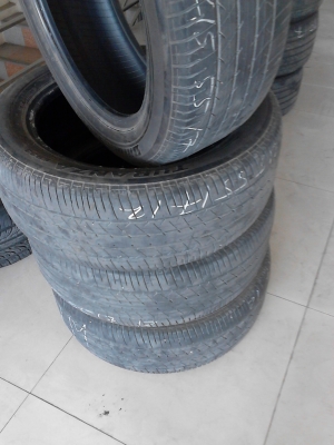 215/55R17  BRIDGESTONE TURANZA ER33  มีชุด 4 เส้น โทร.081-427-3941