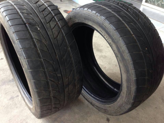 ขายยาง NITTO NT555 235-45-17 ปี10 ดอกเต็ม ไม่บวม ไม่กินข้าง คู่ละ 2,900 บาท