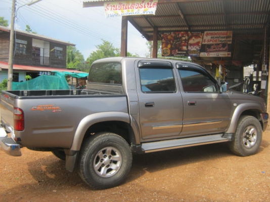 โตโยต้า   SPORT CRUISER 2.5  4x4