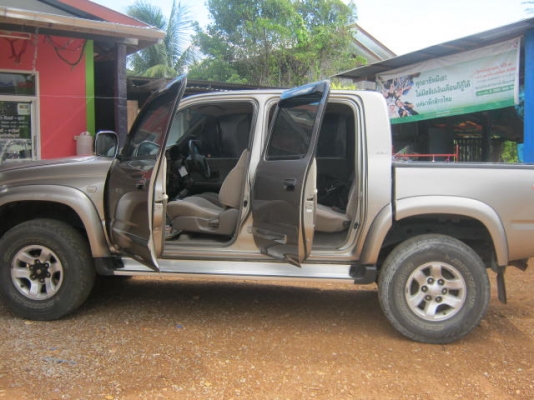 โตโยต้า   SPORT CRUISER 2.5  4x4