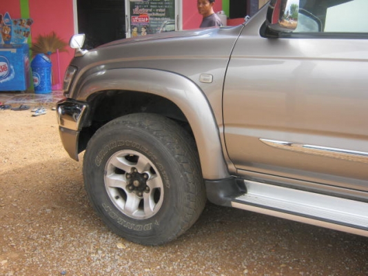 โตโยต้า   SPORT CRUISER 2.5  4x4