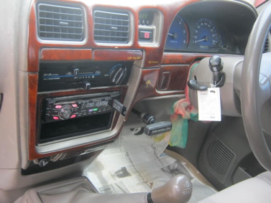 โตโยต้า   SPORT CRUISER 2.5  4x4