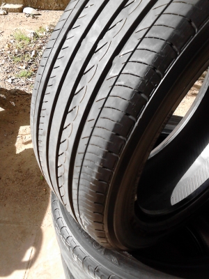 ใหม่ๆ หนาๆ ไม่มีปะ 225/50R17 YOKOHAMA ADVANCE db มีชุด 4 เส้น โทร.081-427-3941 ใหม่ๆ หนาๆ ไม่มีปะ 225/50R17 YOKOHAMA ADVANCE db มีชุด 4 เส้น โทร.081-427-3941