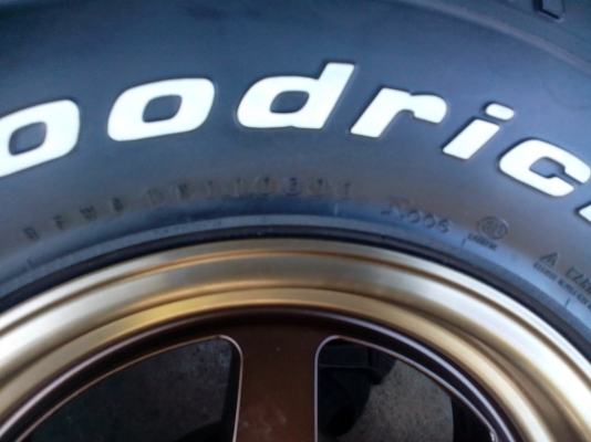 ขายยาง BF all 265/75/16  พร้อมล้อte37x  สภาพนางฟ้าครับ