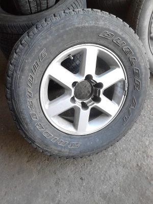 ขายแม๊ก ขอบ 16  ขนาด 6 รู  จำนวน  1  วง  ติดต่อโทร. 081-427-3941