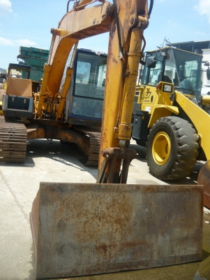 รถขุด Komatsu PC100-3 รถเก่านอก นำเข้าจากญี่ปุ่น พร้อมใช้งาน