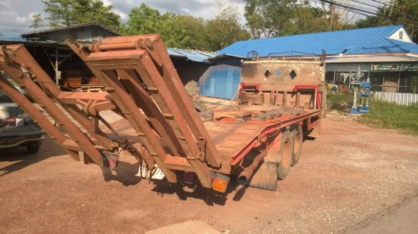 สิบล้อ หัวยาว เทนเลอร์ หางพับ เครื่อง 6 B D 1 ติดต่อสอบถามรายละเอียดได้ที่ 084-9160227 090-3494058