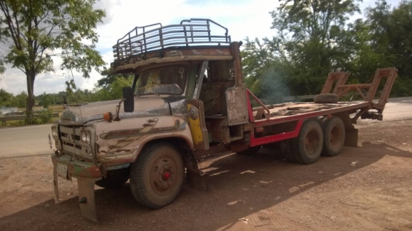 สิบล้อ หัวยาว เทนเลอร์ หางพับ เครื่อง 6 B D 1 ติดต่อสอบถามรายละเอียดได้ที่ 084-9160227 090-3494058