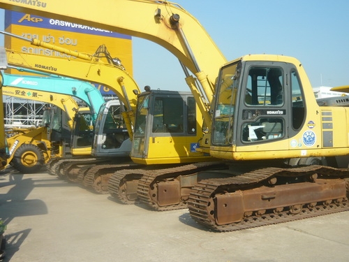 รับซ่อมรถขุด รถตัก รถบด รถปูยาง รถดันดิน รถเครน และเครื่องจักรในงานก่อสร้างทุกประเภท