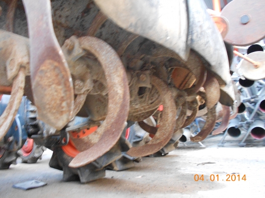 ขายถูกรถไถคูโบต้า รุ่น B6000 4WDเก่านอก คันนี้มาใหม่คับขายถูกๆ ขายถูกรถไถคูโบต้า รุ่น B6000 4WDเก่านอก คันนี้มาใหม่คับขายถูกๆ