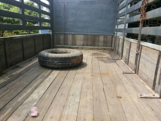 รถฮีโน่  6  ล้อ รั้ว  ( ไม่ดั้ม ) FC2W 120  แรงม้า.  ปี 36 สนใจติดต่อ  081 - 6079515