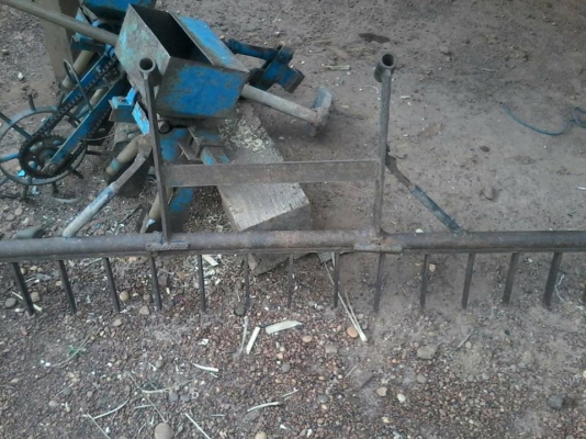 รถไถคูโบต้า  KRT 14 แรง   อุปกรณ์มีตัวดันหน้า ฐานสาม  คราด รถใช้งาน 700 กว่าชั่วโมง