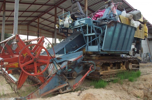 ขายรถเกี่ยวข้าว