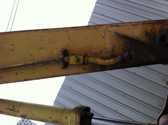 ขายรถแบคโฮ KOMATSU PC-200-2 พร้อมหัวแย็ค สภาพสวย ช่วงล้างเต็ม ราคารวม 600000 สนใจโทร