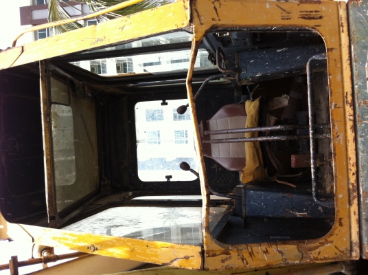 ขายรถแบคโฮ KOMATSU PC-200-2 พร้อมหัวแย็ค สภาพสวย ช่วงล้างเต็ม ราคารวม 600000 สนใจโทร