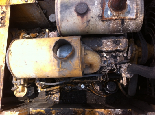 ขายรถแบคโฮ KOMATSU PC-200-2 พร้อมหัวแย็ค สภาพสวย ช่วงล้างเต็ม ราคารวม 600000 สนใจโทร