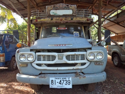 ขายถูกๆ185000บาทรถ6ล้อหัวยาวเครื่ิอง145แรง ทะเบียนเต็มพร้อมโฮน