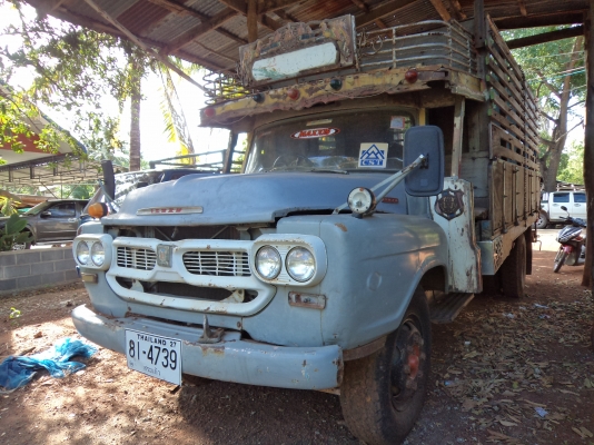 ขายถูกๆ185000บาทรถ6ล้อหัวยาวเครื่ิอง145แรง ทะเบียนเต็มพร้อมโฮน