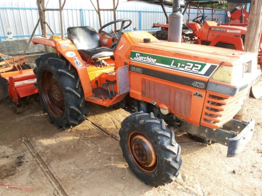 ปัญญาแทรคเตอร์มาแล้ว...จัดมาให้ครับ คูโบต้า L1-22พร้อมโรตาลี่ ช้าง RX135 พวงมาลัยเพาเวอร์ ตามสภาพ