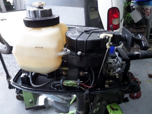 ขายเรือปิเนียม LANDUA 12 ฟุต พร้อมเครื่อง MERCURY 5 แรง