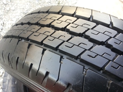 ขายยาง215/70/15 ปี 12 DUNLOP SP LT36 1 ชุด