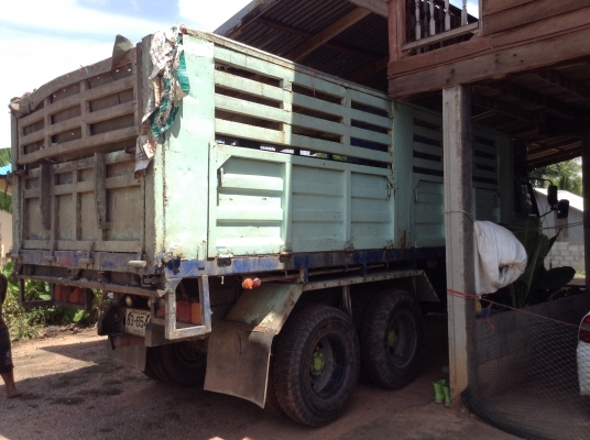 ขาย 10 ล้อดั้ม เพลาเดียว ISUZU ROCKY 175 เครื่อง 6BG1 175 HP ช่วงล่างจัมโบ้ 200 เบรคทิฟฟี่ พาวเวอร์ ทะเบียนเต็มพร้อมโอน