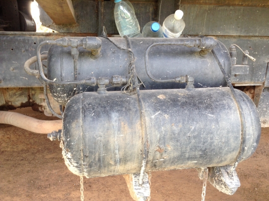 ขาย 10 ล้อดั้ม เพลาเดียว ISUZU ROCKY 175 เครื่อง 6BG1 175 HP ช่วงล่างจัมโบ้ 200 เบรคทิฟฟี่ พาวเวอร์ ทะเบียนเต็มพร้อมโอน