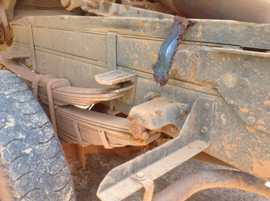 ขาย 6 ล้อดั้มหัวยาว  เครื่อง EH700 168 แรงม้า เฟืองท้ายจัมโบ้ 200 พวงมาลัยพาวเวอร์ คัสซีสวย มีทะเบียน แต่ชุดโอนบัตรหมดอายุ ราคาคุยกันได้ครับ