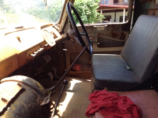 ขาย 6 ล้อดั้มหัวยาว  เครื่อง EH700 168 แรงม้า เฟืองท้ายจัมโบ้ 200 พวงมาลัยพาวเวอร์ คัสซีสวย มีทะเบียน แต่ชุดโอนบัตรหมดอายุ ราคาคุยกันได้ครับ