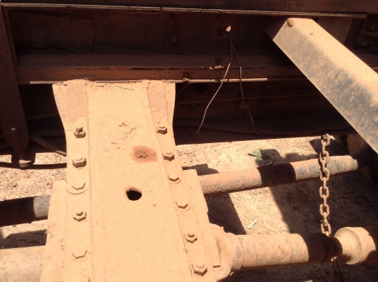 ขาย 6 ล้อดั้มหัวยาว  เครื่อง EH700 168 แรงม้า เฟืองท้ายจัมโบ้ 200 พวงมาลัยพาวเวอร์ คัสซีสวย มีทะเบียน แต่ชุดโอนบัตรหมดอายุ ราคาคุยกันได้ครับ