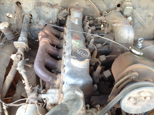 ขาย 6 ล้อดั้มหัวยาว  เครื่อง EH700 168 แรงม้า เฟืองท้ายจัมโบ้ 200 พวงมาลัยพาวเวอร์ คัสซีสวย มีทะเบียน แต่ชุดโอนบัตรหมดอายุ ราคาคุยกันได้ครับ