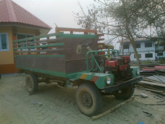 ขายด่วน!!!! รถอีเเต๋น 3 คัน ยนต์มิตรภาพ 53,000 เเละเครื่อง2สูบ ราคา 45,000 เเล้วเครื่องET 110 ราคา 75,000 เเคซซีหน้า4ทุกคัน ยาว 6,7 ศอก สำหรับพ่อค้าเหมา3คัน คุยราคากันได้ สนใจติดต่อ 089-4603581 คุณโอ๊ก