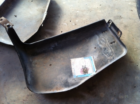 ถาดรองใต้เก๊ะ Toyota rn แท้เดิมโรงงาน